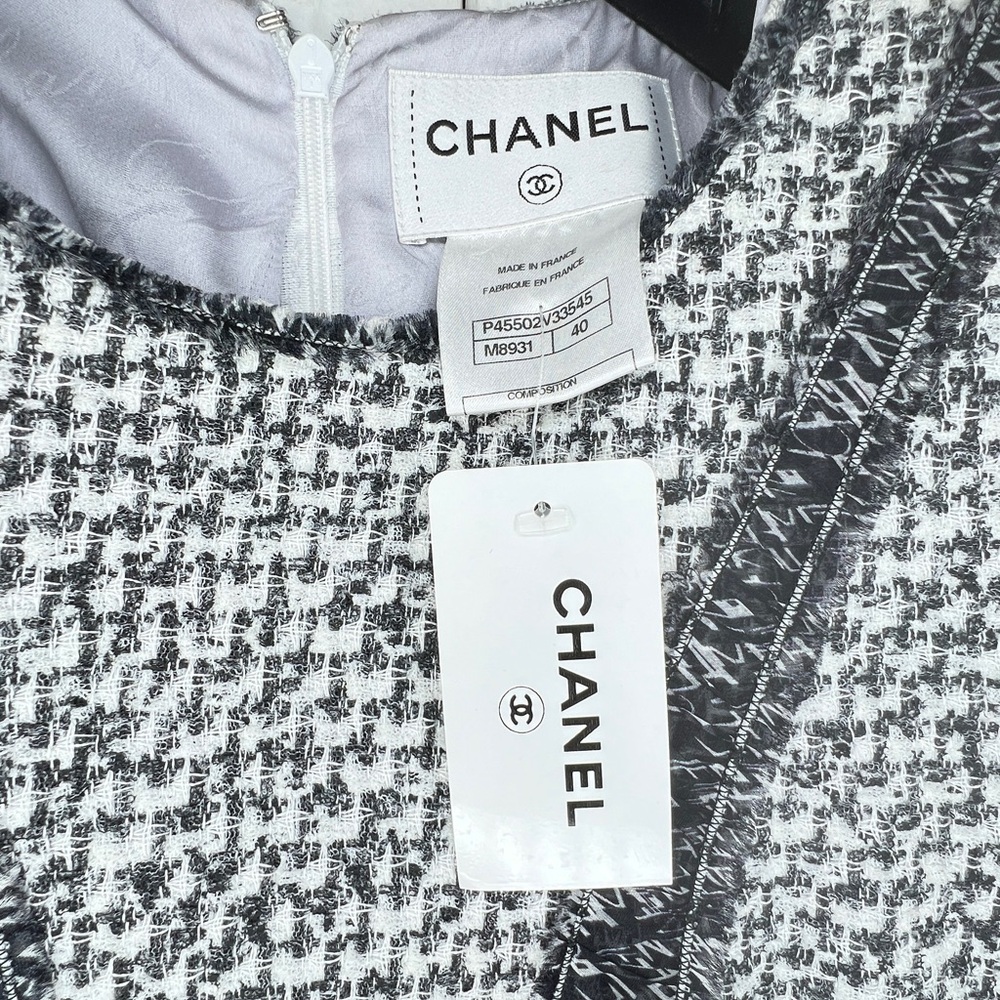 Chanel tweed dress - Picture 15 of 15
